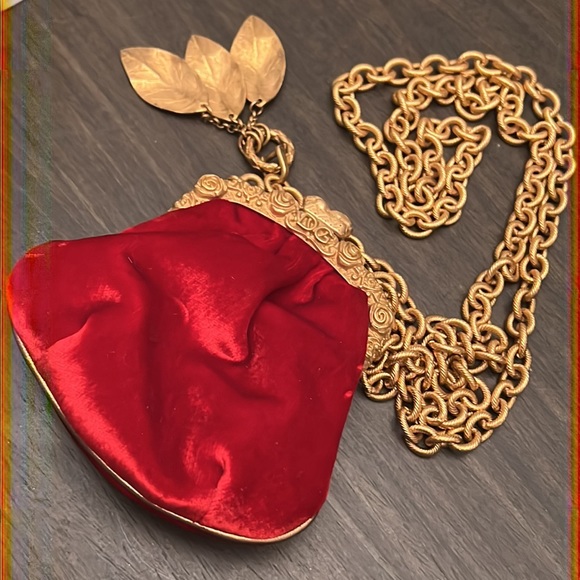 Dolce and Gabbana vintage coin bag. Authentic with original chain. - Picture 4 of 14